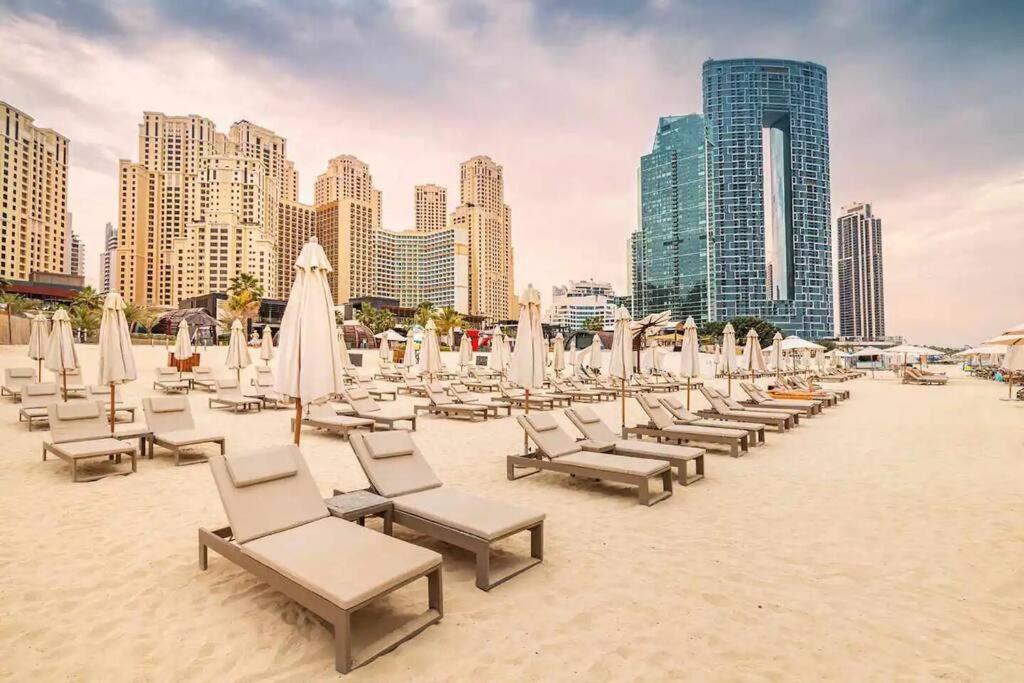 Apartment Koyo In The Heart Of Jbr Beach - 3Bdr Dubai Exteriör bild