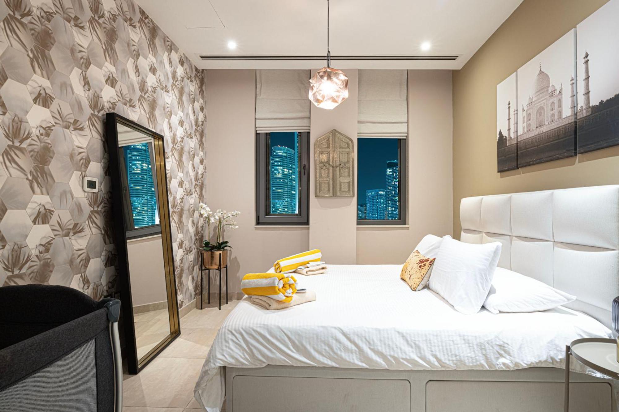 Apartment Koyo In The Heart Of Jbr Beach - 3Bdr Dubai Exteriör bild
